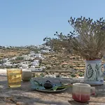 Sylvia's * Ano Petali