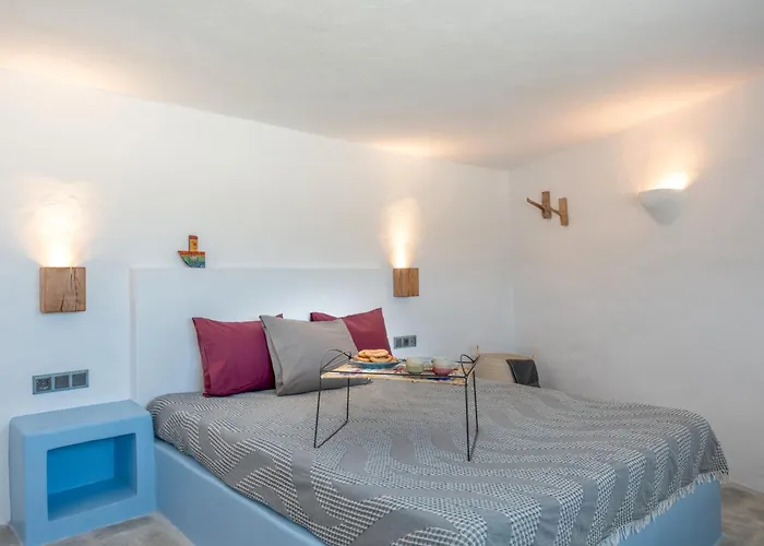 Sylvia's * Ano Petali