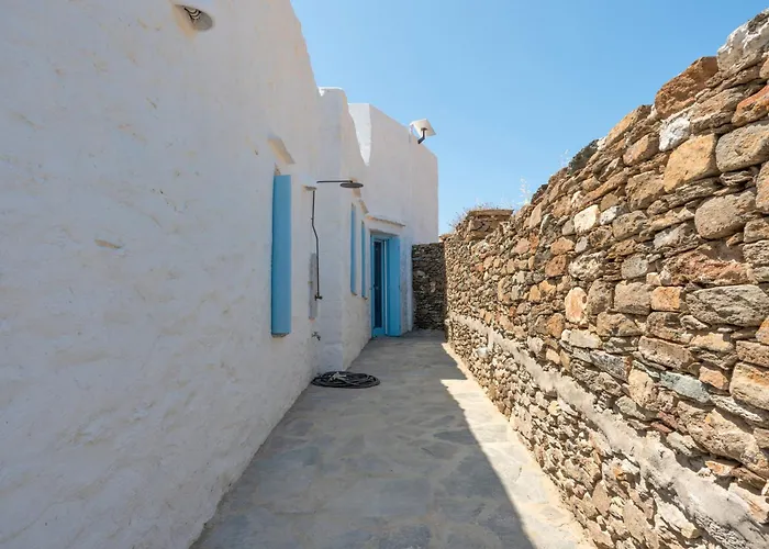 Sylvia's * Ano Petali