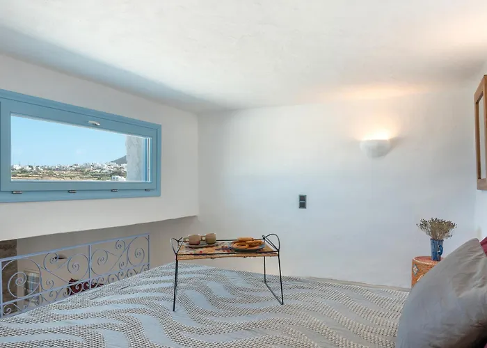 Sylvia's * Ano Petali